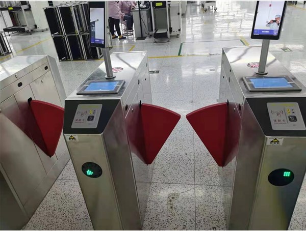 電子廠(chǎng)為什么要選擇ESD防靜電門(mén)禁？